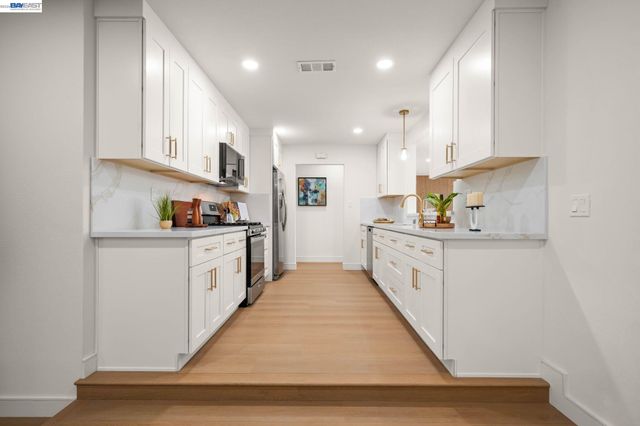 40884 Blacow Rd, Fremont, CA 94538