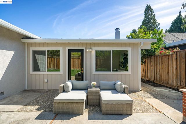 40884 Blacow Rd, Fremont, CA 94538