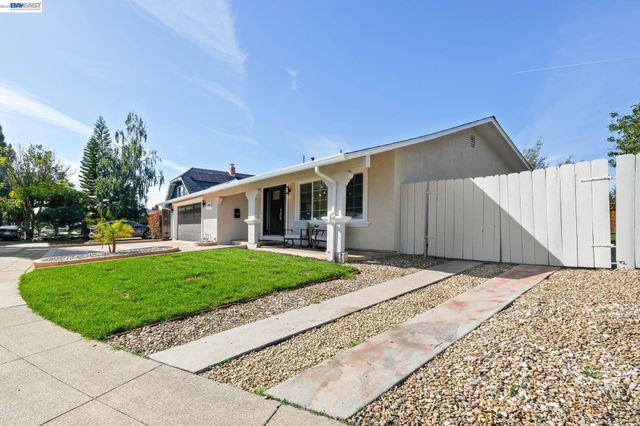 40884 Blacow Rd, Fremont, CA 94538