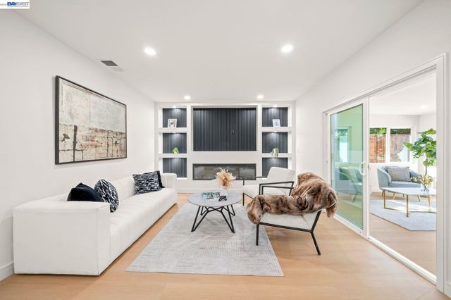 40884 Blacow Rd, Fremont, CA 94538