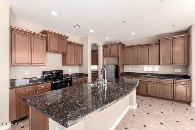 18431 W CINNABAR Avenue, Waddell, AZ 85355