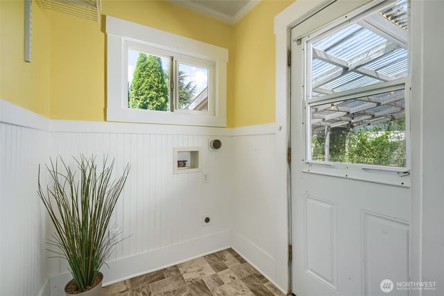 1315 S 43rd St, Tacoma, WA 98418