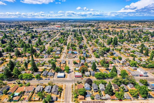 1315 S 43rd St, Tacoma, WA 98418
