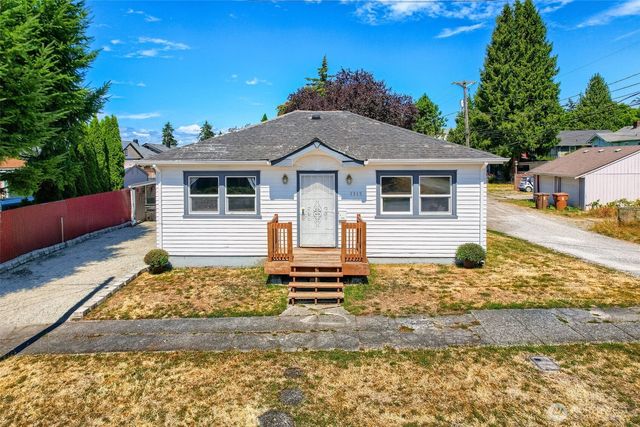 1315 S 43rd St, Tacoma, WA 98418