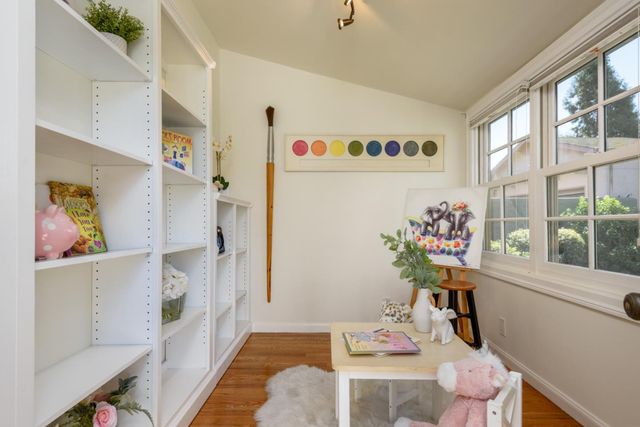 215 Victoria Road, Burlingame, CA 94010