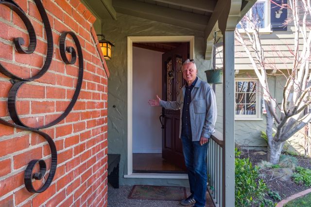 215 Victoria Road, Burlingame, CA 94010