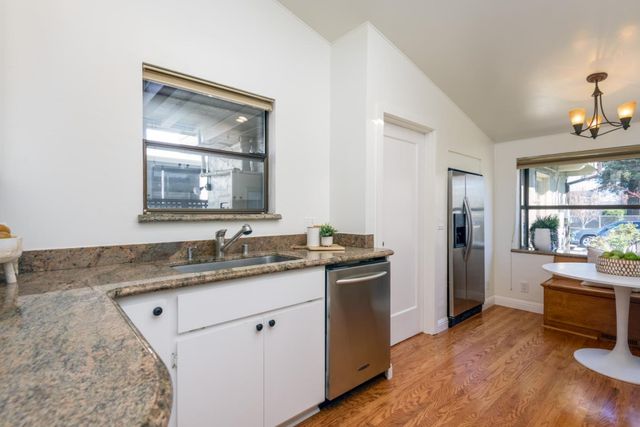 215 Victoria Road, Burlingame, CA 94010