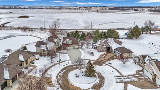 3075 Covey Run Court, Marion, IA 52302