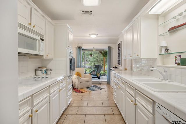 312 Savannah Drive, Tyler, TX 75703