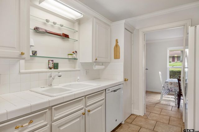 312 Savannah Drive, Tyler, TX 75703