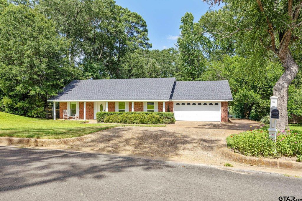 312 Savannah Drive, Tyler, TX 75703