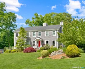 17 Danforth Drive, New Canaan, CT 06840