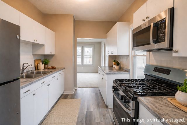 117 E Garfield Street, Davenport, IA 52803