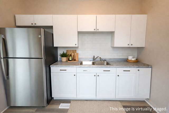 117 E Garfield Street, Davenport, IA 52803