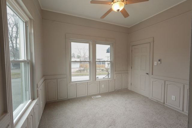 117 E Garfield Street, Davenport, IA 52803