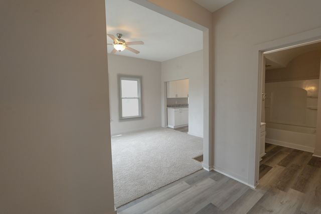 117 E Garfield Street, Davenport, IA 52803