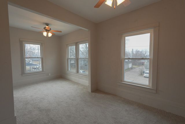 117 E Garfield Street, Davenport, IA 52803