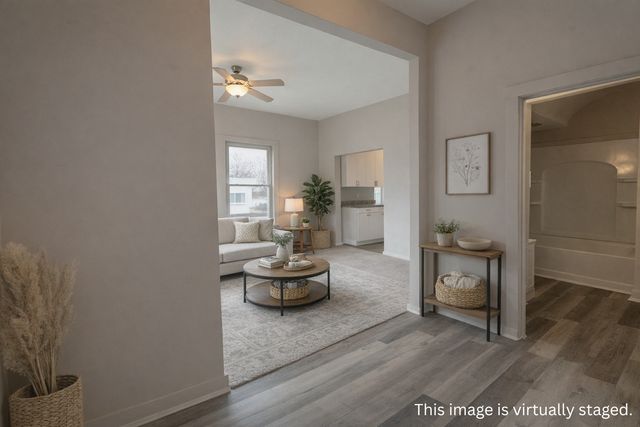 117 E Garfield Street, Davenport, IA 52803