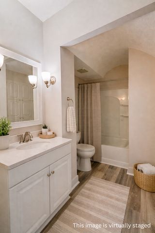 117 E Garfield Street, Davenport, IA 52803