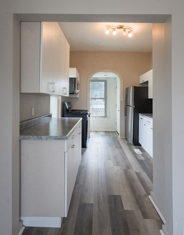 117 E Garfield Street, Davenport, IA 52803