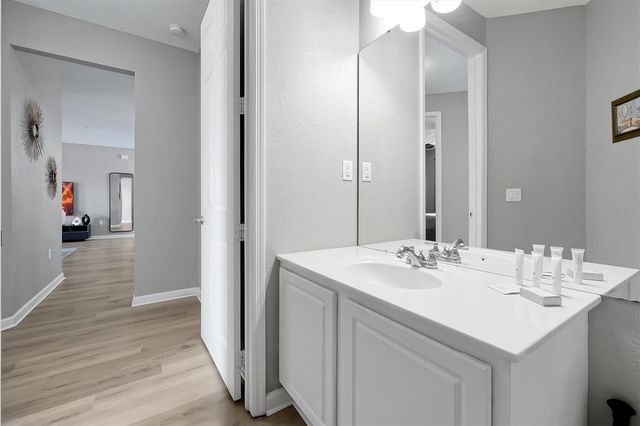 5012 SHOREWAY LOOP 20607, Orlando, FL 32819