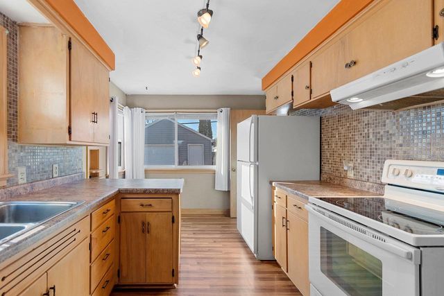 138 HAZEL STREET, Neenah, WI 54956