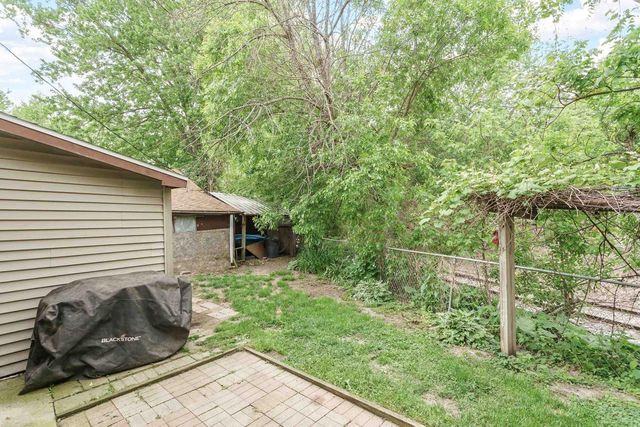 320 S Pearl Street, Janesville, WI 53548