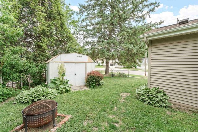 320 S Pearl Street, Janesville, WI 53548