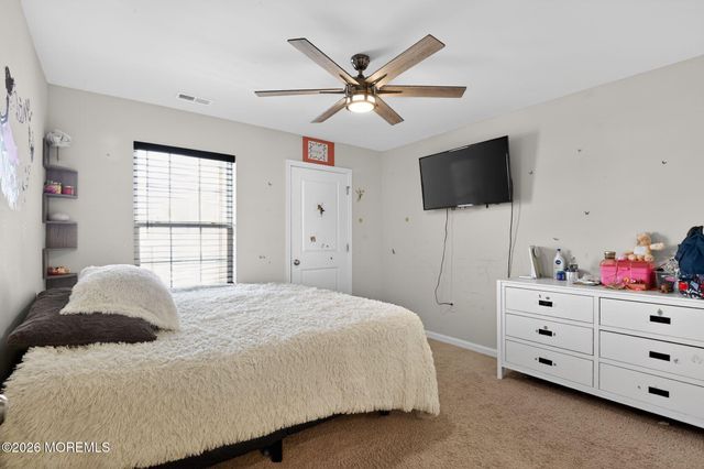 171 Bradshaw Drive, Manahawkin, NJ 08050