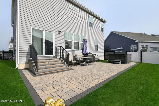 171 Bradshaw Drive, Manahawkin, NJ 08050