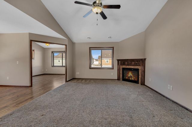 144 Glenview Loop, Saint Cloud, MN 56303