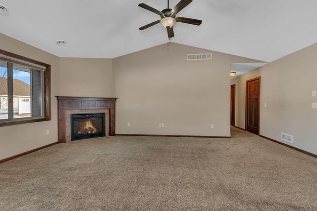 144 Glenview Loop, Saint Cloud, MN 56303