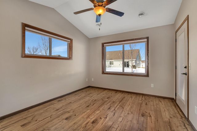 144 Glenview Loop, Saint Cloud, MN 56303