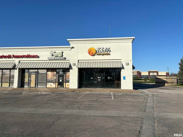 4810 ELMORE Avenue H, Davenport, IA 52807