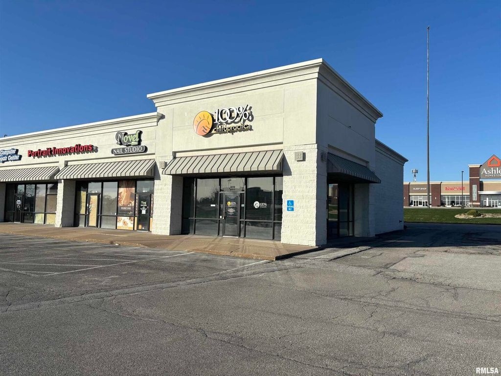 4810 ELMORE Avenue H, Davenport, IA 52807