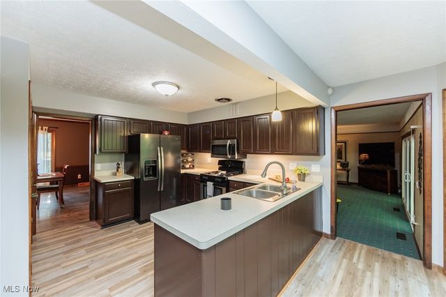 20050 Idlewood Trail, Strongsville, OH 44149