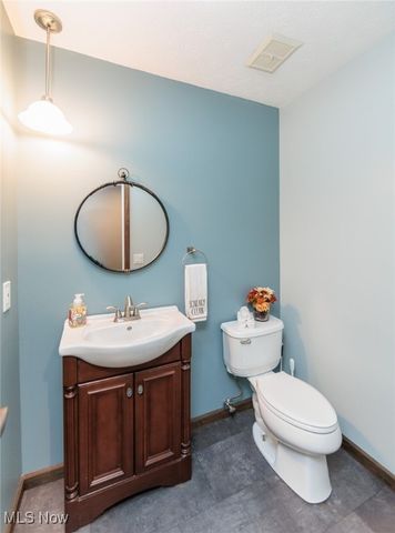 20050 Idlewood Trail, Strongsville, OH 44149