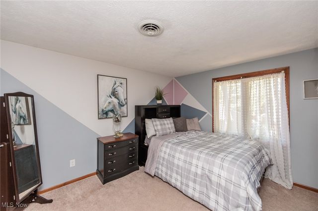 20050 Idlewood Trail, Strongsville, OH 44149