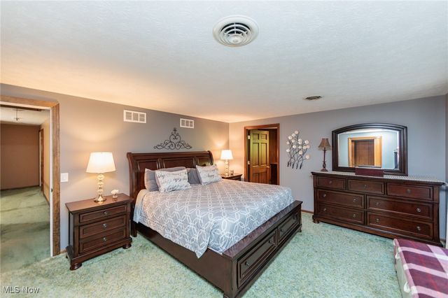 20050 Idlewood Trail, Strongsville, OH 44149