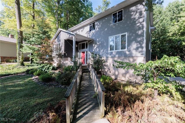 20050 Idlewood Trail, Strongsville, OH 44149