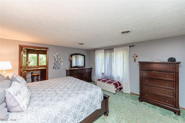 20050 Idlewood Trail, Strongsville, OH 44149