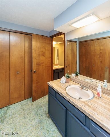 20050 Idlewood Trail, Strongsville, OH 44149