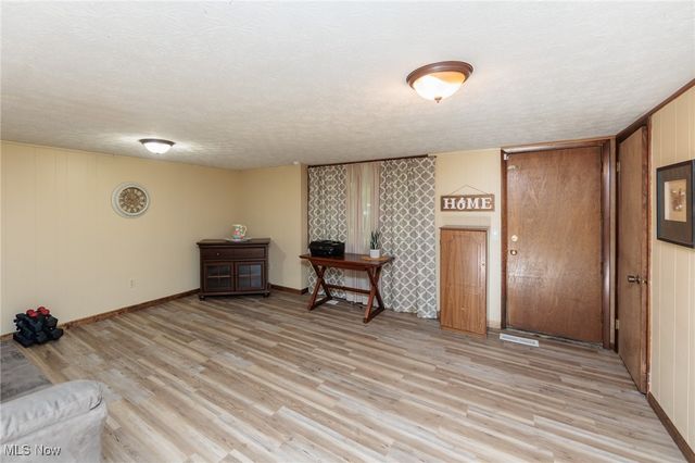 20050 Idlewood Trail, Strongsville, OH 44149