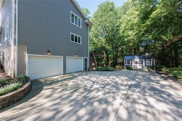 20050 Idlewood Trail, Strongsville, OH 44149