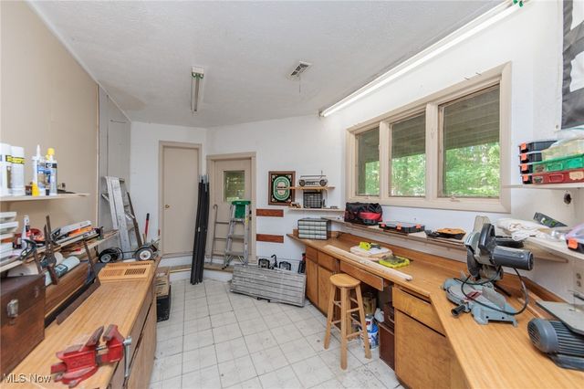 20050 Idlewood Trail, Strongsville, OH 44149