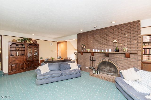 20050 Idlewood Trail, Strongsville, OH 44149