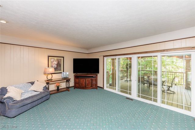 20050 Idlewood Trail, Strongsville, OH 44149