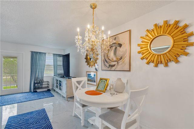 66 Woodland Drive 204, Vero Beach, FL 32962