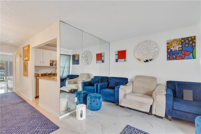 66 Woodland Drive 204, Vero Beach, FL 32962