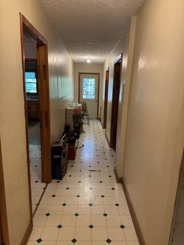 1831 S Main St, Columbia, TN 38401